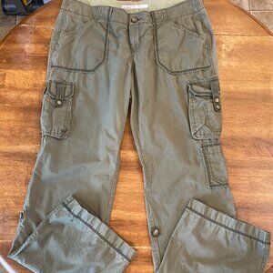 Old Navy Low-Rise Cargo Pocket Pants for Women Olive Green Size 14 Long EUC!